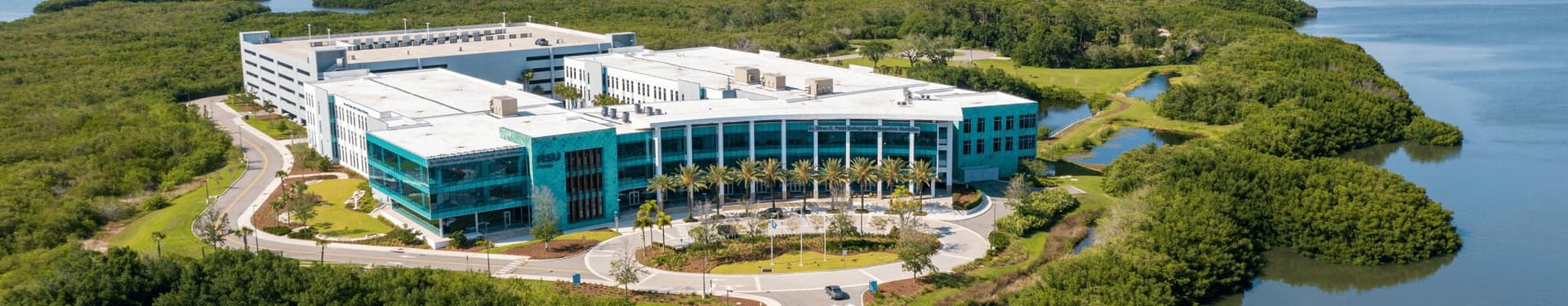 Bannerbild des Campus der Nova Southeastern University für die Case Study von EBS